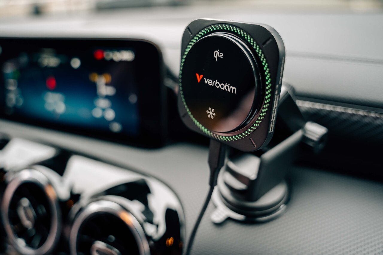 Verbatim Lifestyle Pictures Charge N Drive Wireless Car Charger Shooting September 2024 31860 Df 3