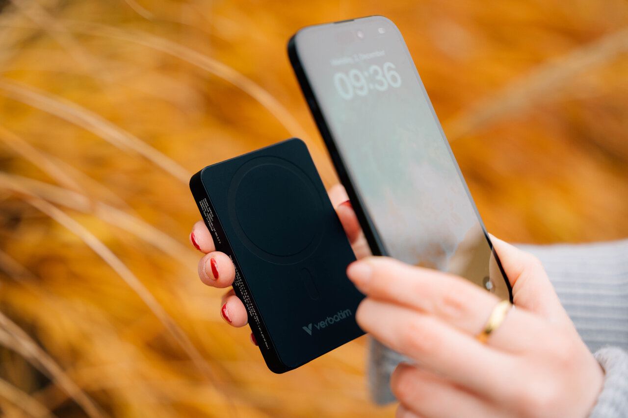 Verbatim Lifestyle Pictures Power Banks October 2024 32227 Df1
