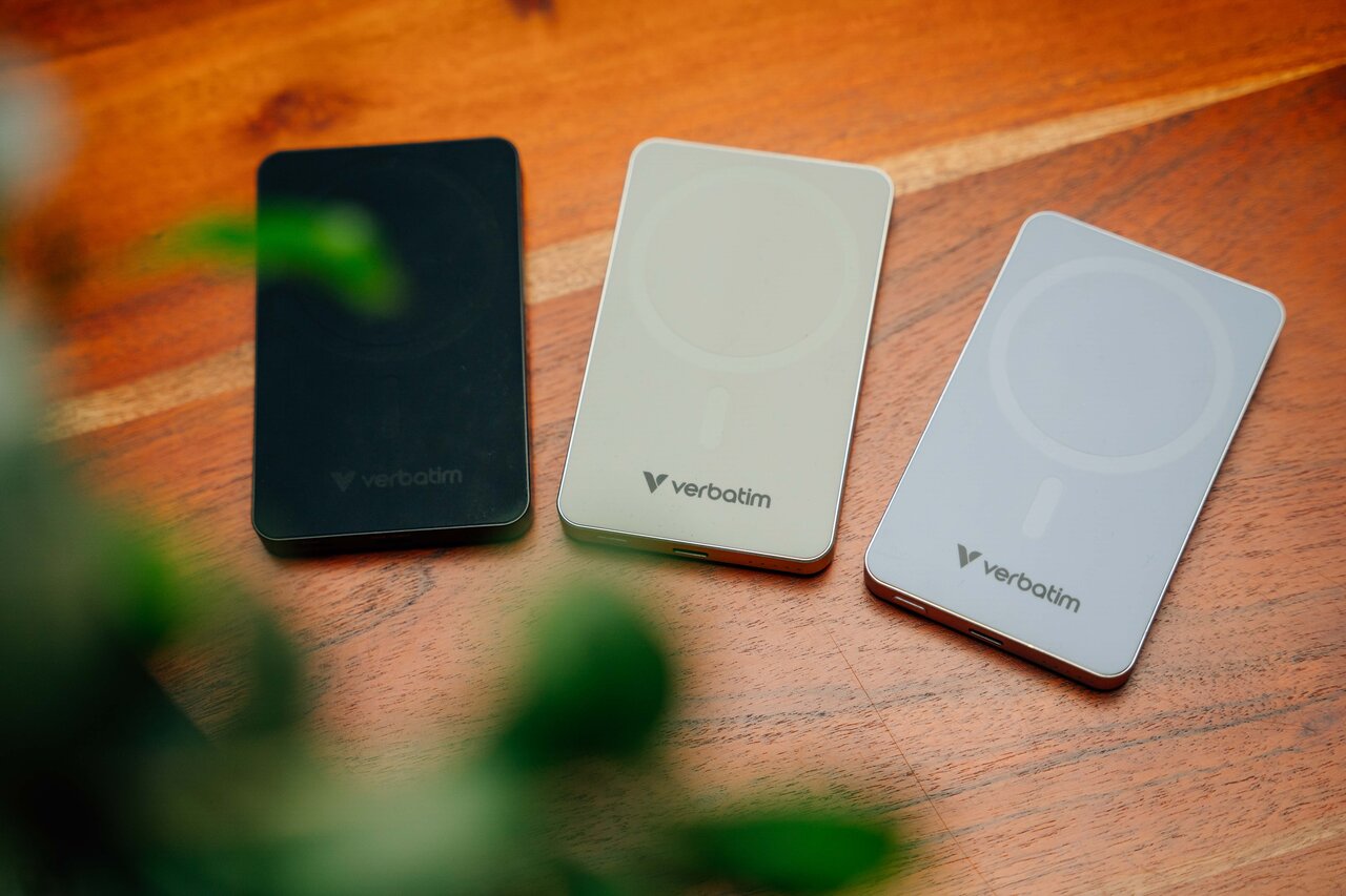 Verbatim Lifestyle Pictures Power Banks October 2024 32225 32226 32144 Df1
