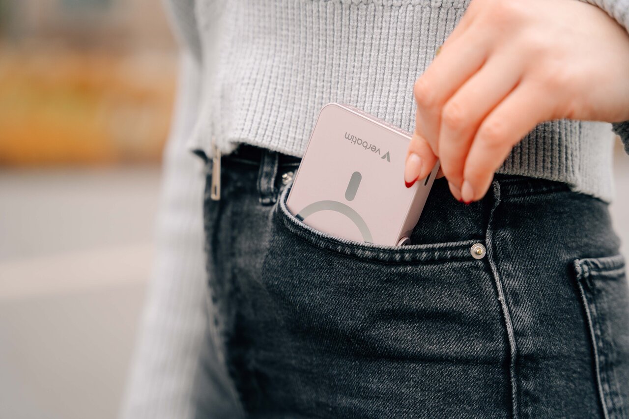 Verbatim Lifestyle Pictures Power Banks October 2024 32267 Df1