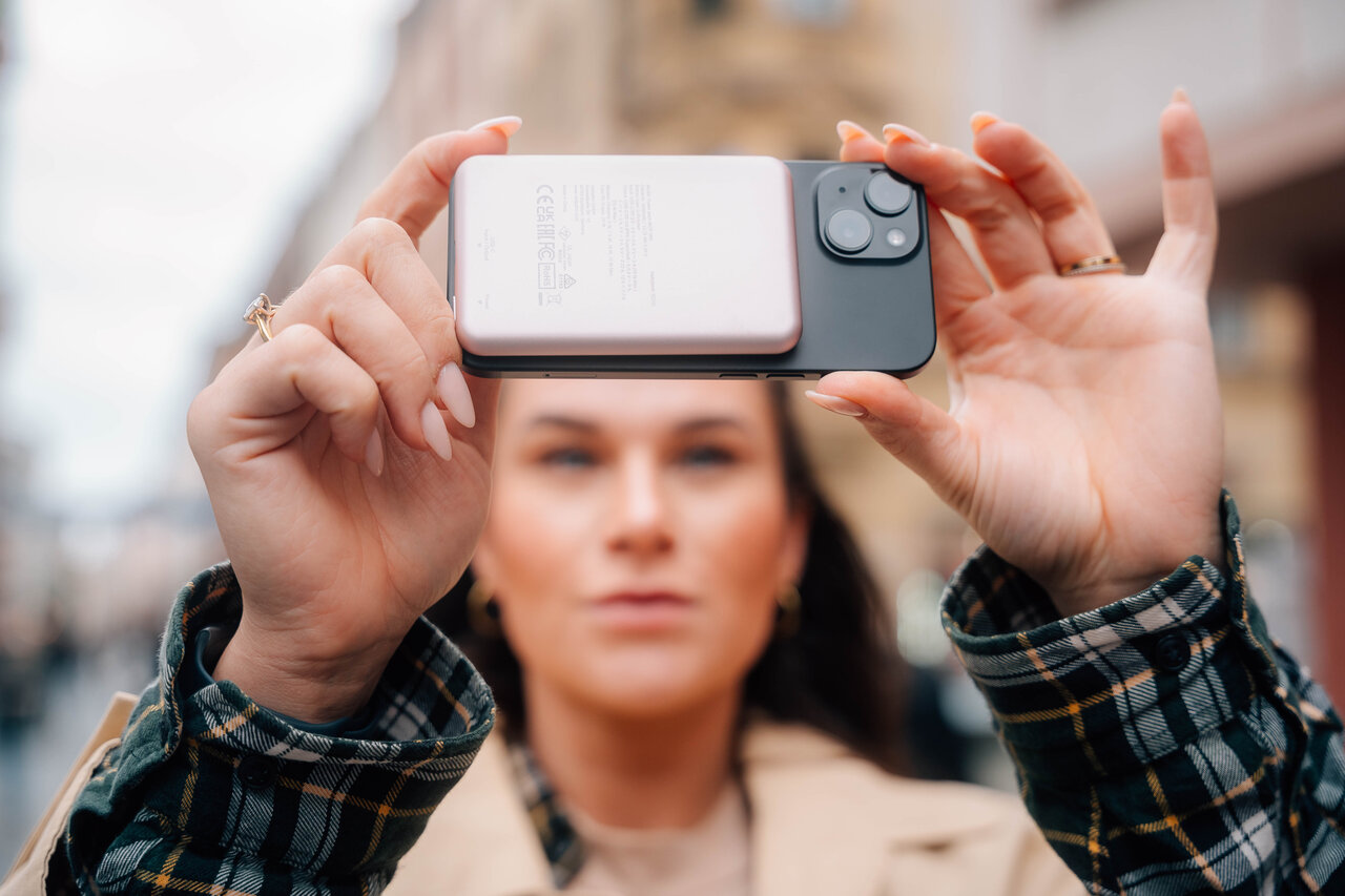 Verbatim Lifestyle Pictures Power Bank Shooting February 2024 32248 Df 2
