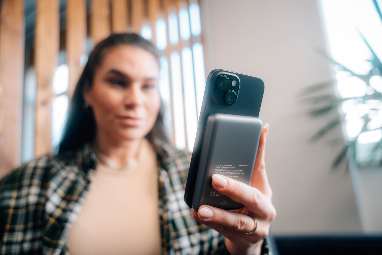 Verbatim Lifestyle Pictures Power Bank Shooting February 2024 32249 Df 2