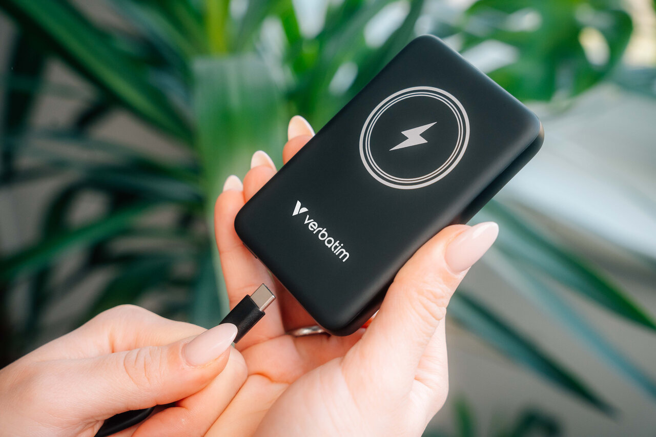 Verbatim Lifestyle Pictures Power Bank Shooting February 2024 32240 Df 2