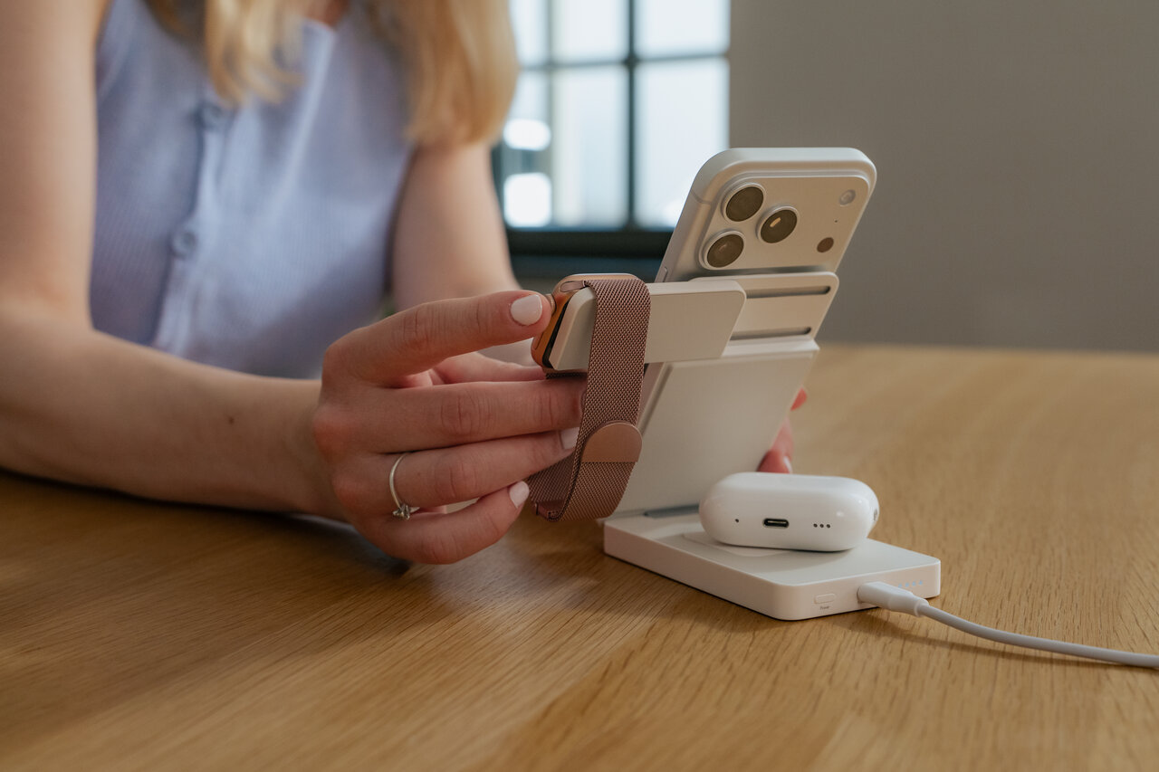 Charge 'n' Go Qi2 Magnetic Wireless Power Bank 10000mAh White