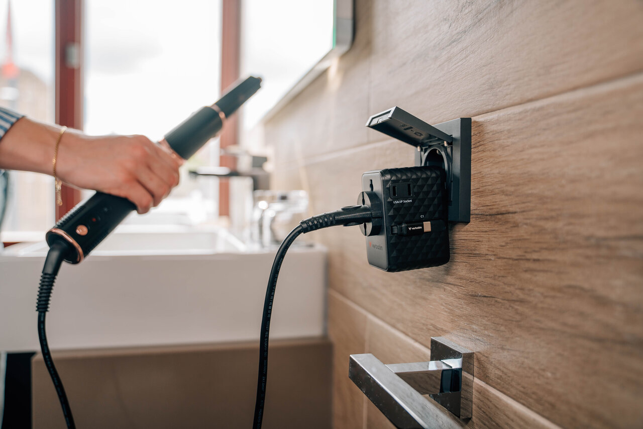 Verbatim Lifestyle Pictures Shooting Sep 2025 Travel Adapters 30191 Df 2