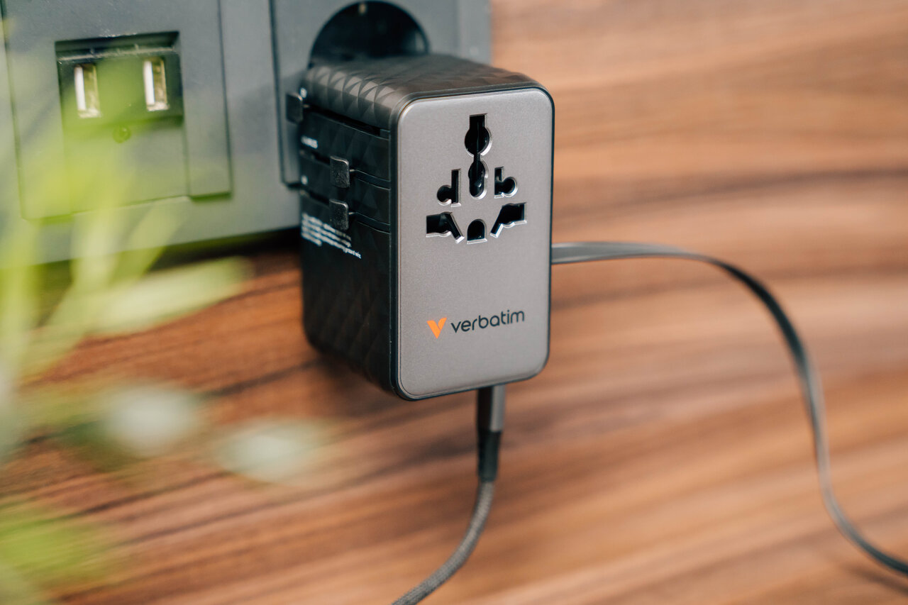 Verbatim Lifestyle Pictures Shooting Sep 2025 Travel Adapters 30191 Df 7