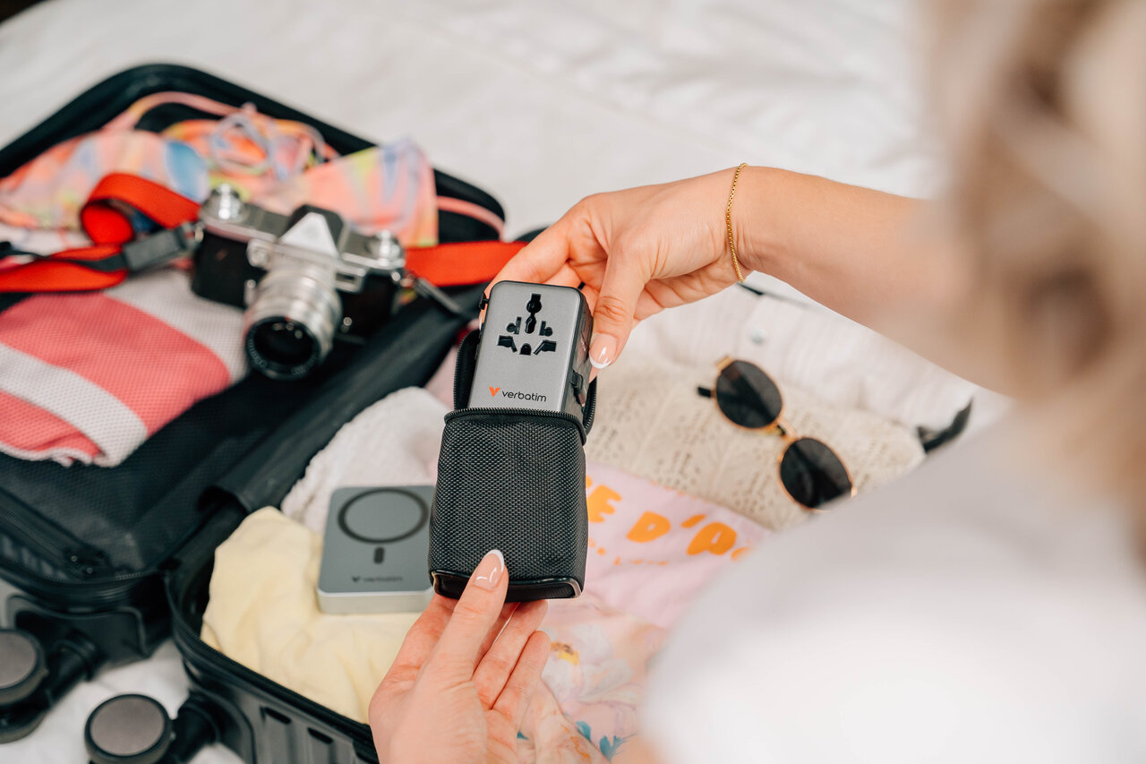 Verbatim Lifestyle Pictures Shooting Sep 2025 Travel Adapters 30191 Df 8