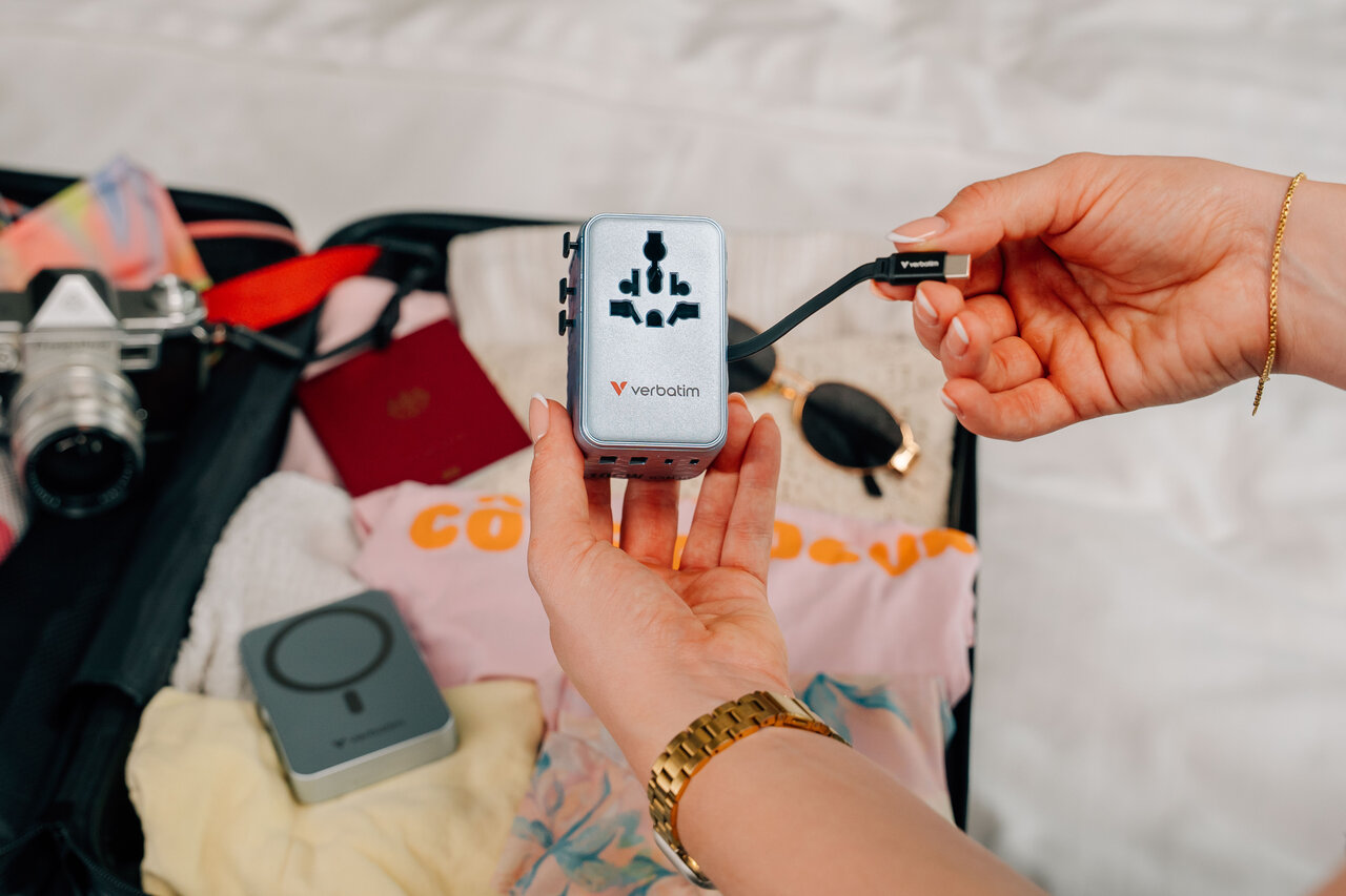 Verbatim Lifestyle Pictures Shooting Sep 2025 Travel Adapters 30192 Df 3