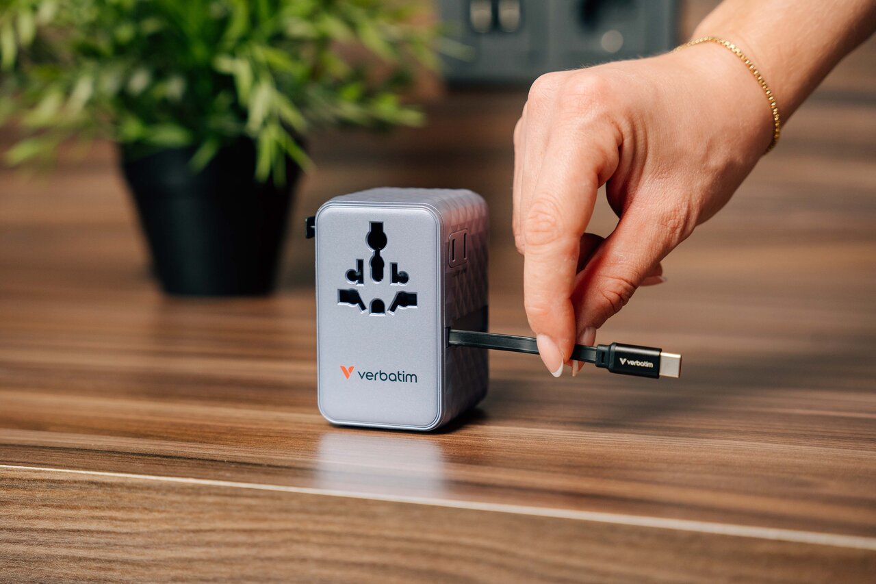 Verbatim Lifestyle Pictures Shooting Sep 2025 Travel Adapters 30193 Df 1