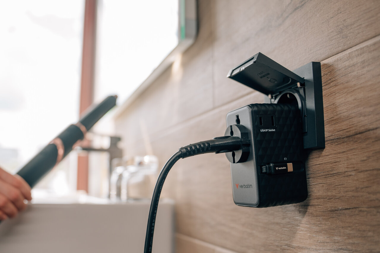 Verbatim Lifestyle Pictures Shooting Sep 2025 Travel Adapters 30186 Df 4
