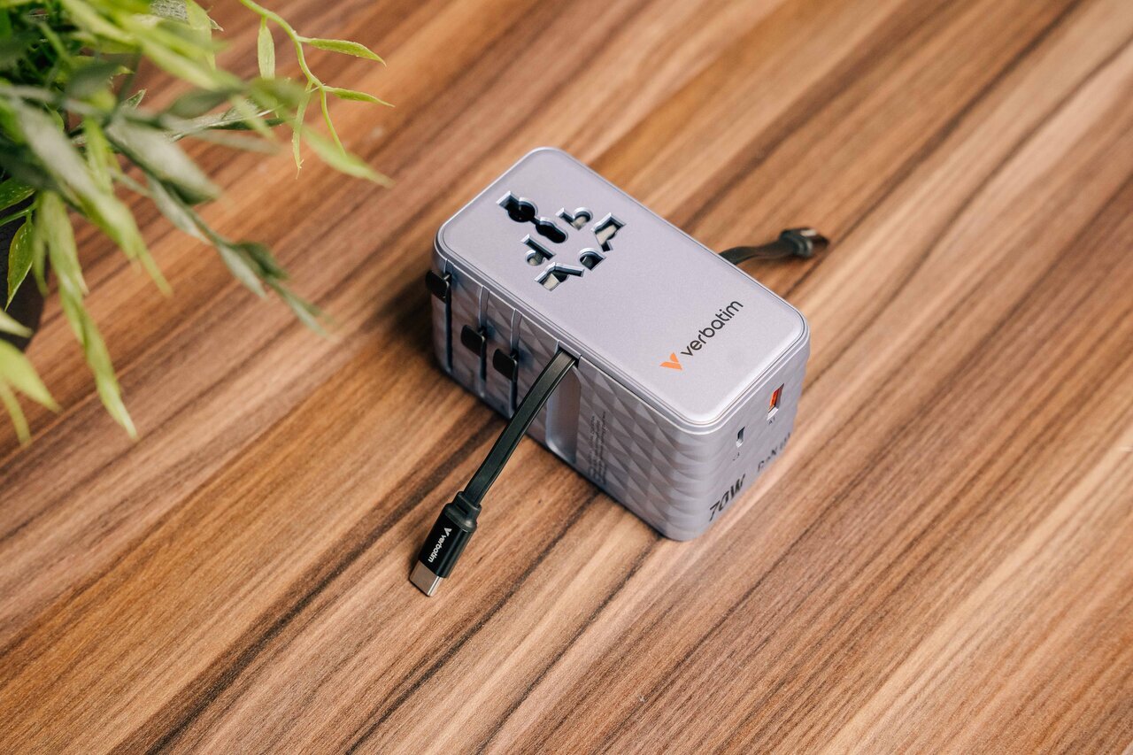 Verbatim Lifestyle Pictures Shooting Sep 2025 Travel Adapters 30188 Df 1