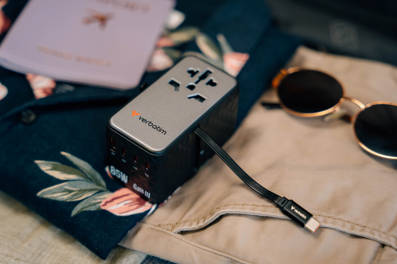 Verbatim Lifestyle Pictures Travel Adapter Shooting August 2024 32127 Df 1