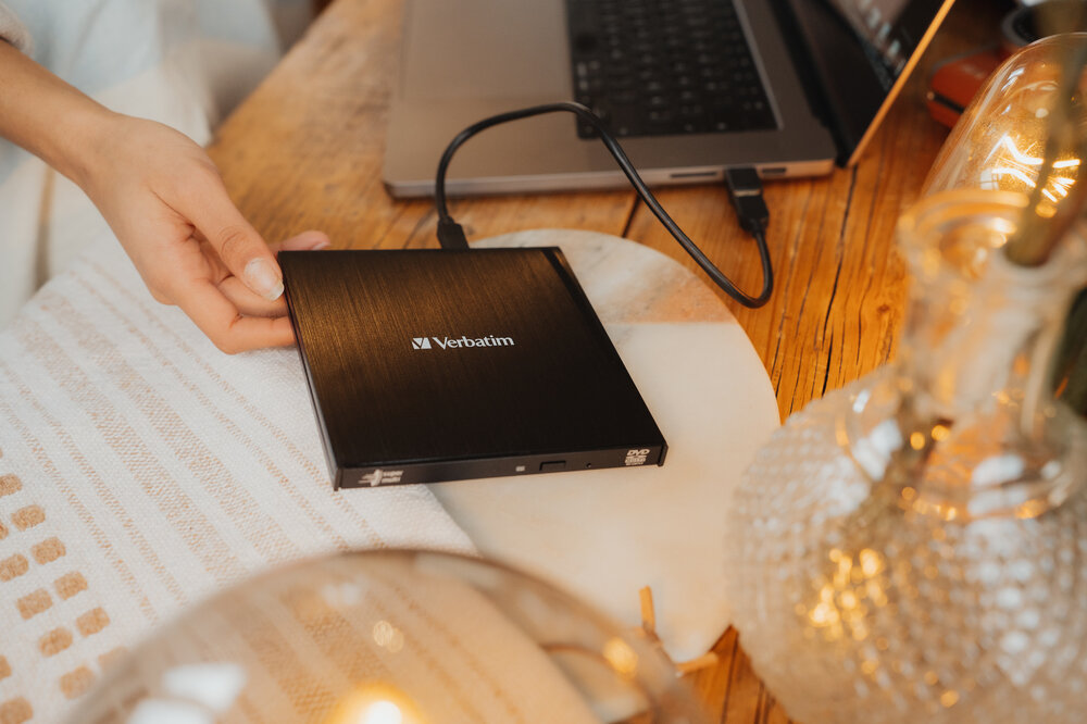 Verbatim Lifestyle Pictures Backup Your Memory Shooting February 2023 43886 Ab