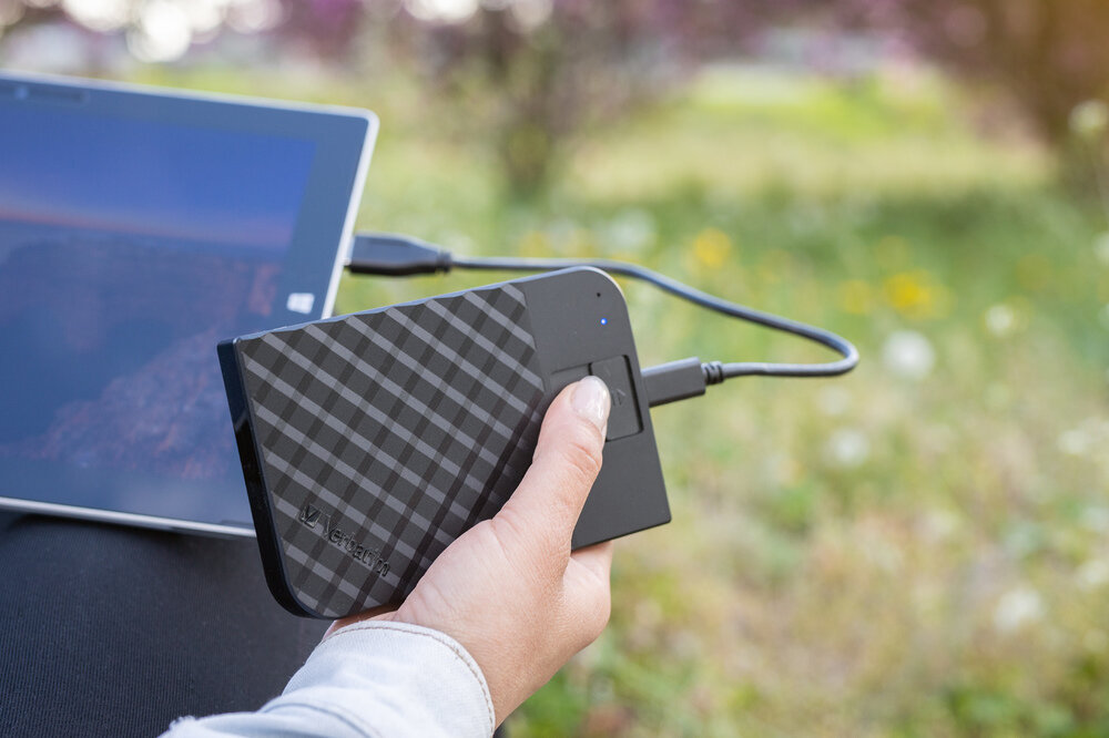 Fingerprint Secure HDD Lifestyle Image 8184