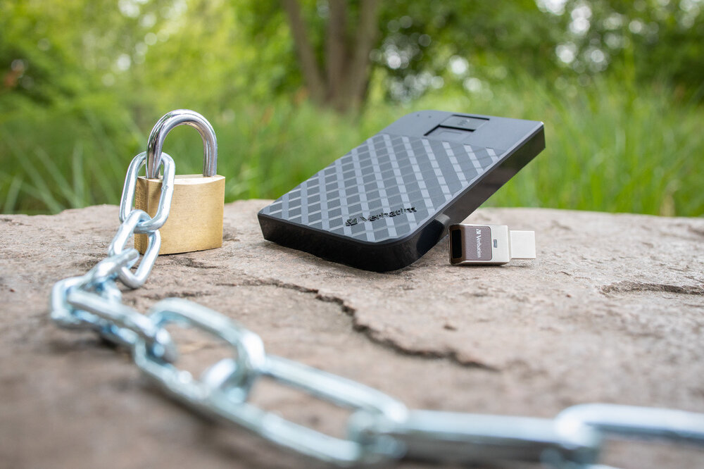 Verbatim Fingerprint Secure USB HDD safe2020 2
