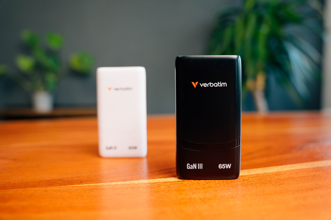 Verbatim Lifestyle Pictures Shooting October 2025 Fold N Go Gan Charger 32354 32355 Df 1