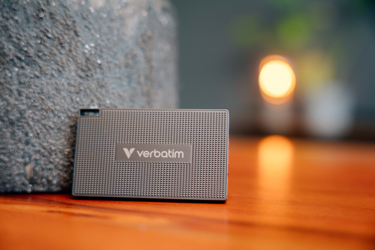 Verbatim Lifestyle Pictures Metal Mini Ssd Shooting August 2024 32030 32031 Df 1