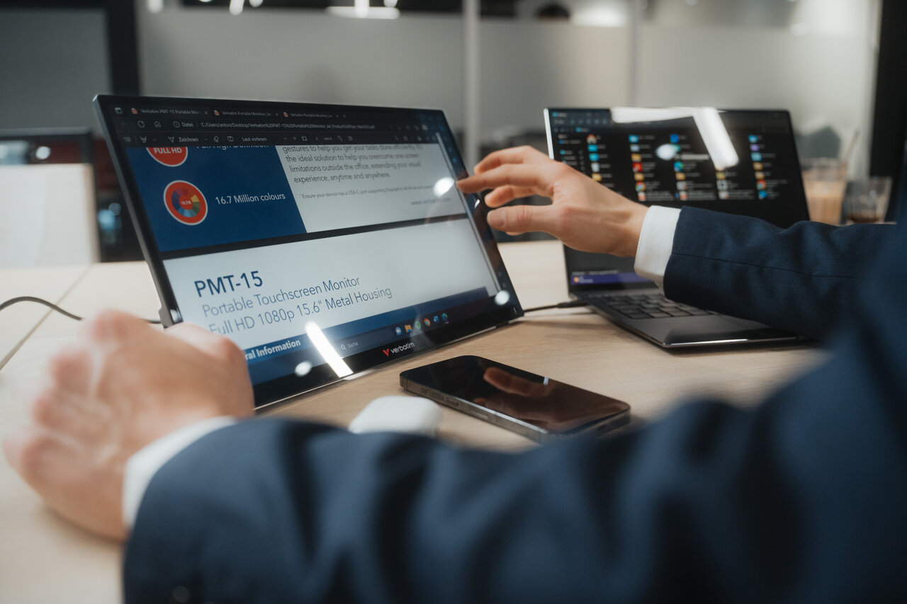 Portable touchscreen monitor video