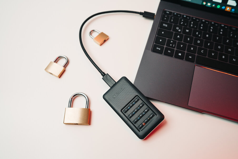 Verbatim Lifestyle Pictures Secure Your Data 53402
