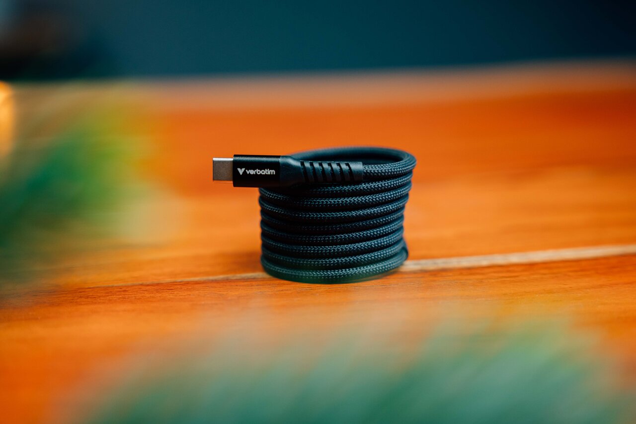 Verbatim Lifestyle Pictures Cables Nov 2024 31859 31863 Df1