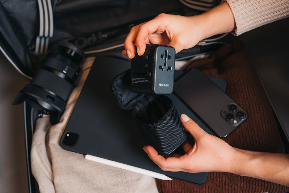 Verbatim Lifestyle Pictures Gan Adapters Shooting November 2023 32120 Ab 2